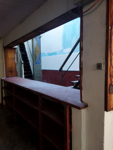 Local Con Vivienda