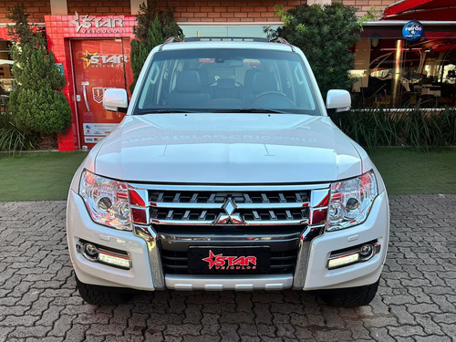 Mitsubishi Pajero HPE Full 3.2 4x4 T.I.Dies. 5p Aut