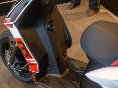 Aprilia Sr 160 Blanca Reserva Inmediata Abs Usb