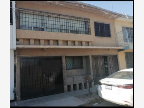 Imagen 1 de 8 de Casa Sola En Venta El Tajito