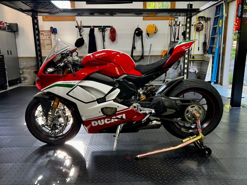 Imagen 3 de 4 de 2018 Ducati Panigale V4 Speciale