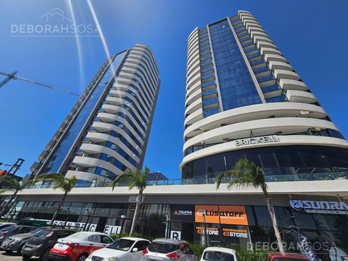 Venta Departamento Dos Ambientes En  Brickell Plaza - Full Amenities!!!