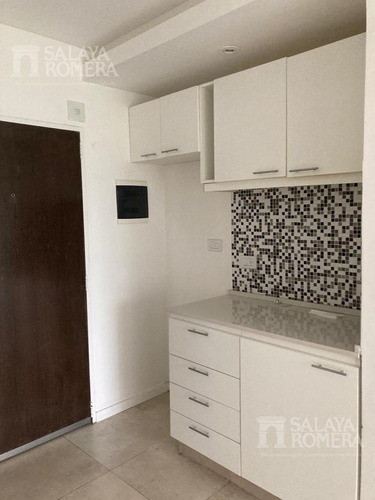 Imagen 5 de 23 de Departamento - Olivos-vias/rio 2 Ambientes Amplio Con Cochera - Vista Al Rio