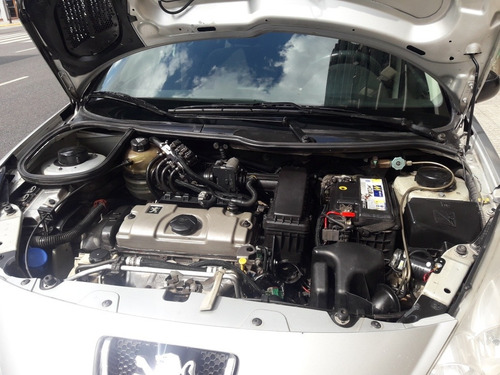 Peugeot 207 1.4 Sedan Xr 2009