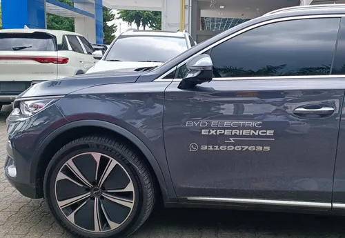 Byd Tang Modelo: 2025