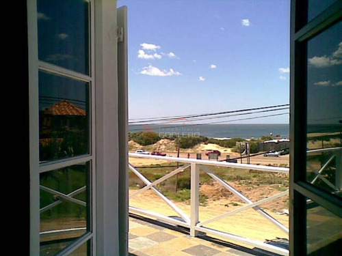 Imagen 11 de 18 de Hermosa Y Cómoda Casa Ubicada En La Barra A Muy Pocos Metros De Playa
