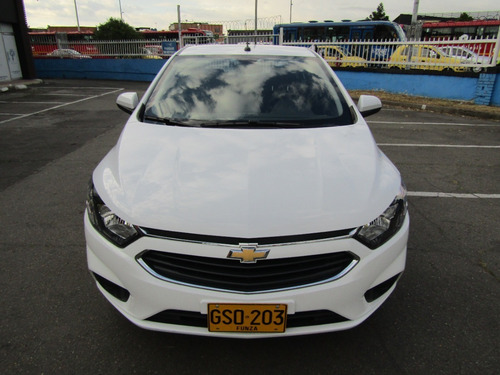 Imagen 2 de 15 de Chevrolet Onix 2020 1.4