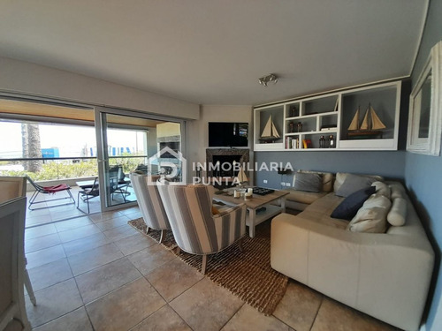 Imagen 3 de 15 de Apartamento Con Vista Al Mar De 4 Dormitorios En Playa Mansa