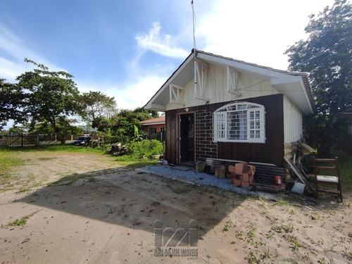 Imagem 2 de 9 de Residencia Com Amplo Terreno Em Pontal Do Sul. - 4363ip-1