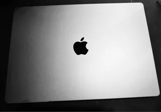 Macbook Pro 2021 - M1 Max, 16in 64gb Ram 1tb Ssd