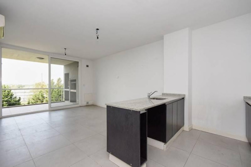 Imagen 3 de 27 de Divino 2 Amb Con Balcón Terraza, Parrilla Y Espectacular Vista Al Lago Central De Nordelta