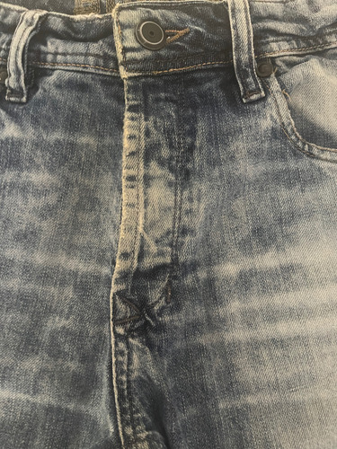 Pantalón De Jean Hombre Roto En Las Rodillas (Usado)
