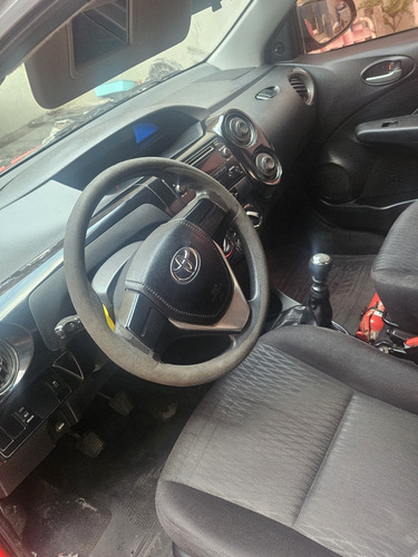 Toyota Etios 1.5 Sedan X