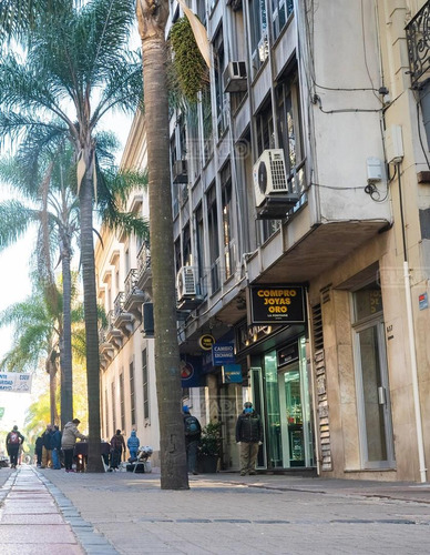 Alquiler Oficina Edificio Corporativo Premium Peatonal Sarandí Ciudad Vieja Montevideo