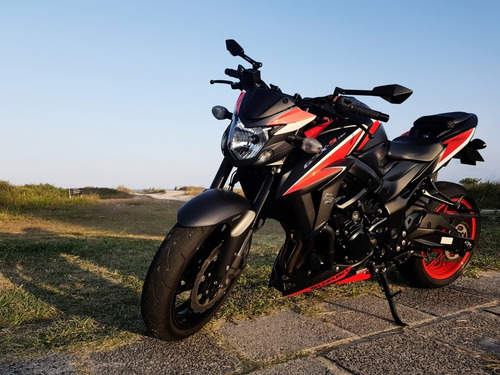 Suzuki Gsx S