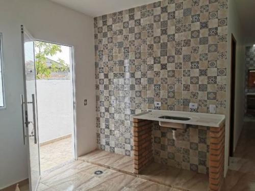 Casa Geminada A 800 Metros Do Mar Em Itanhaém - 5888