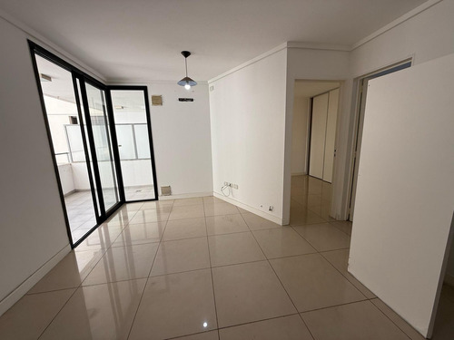 Departamento En Venta En Nueva Córdoba, 1 Dormitorio Con Balcón, Apto Credito, Desocupado