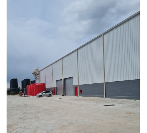 Nave Industrial 2.000 M2 A Estrenar