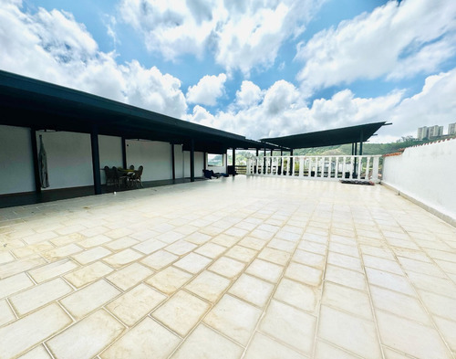 Se Vende Casa En San Antonio De Los Altos 550m2, 5h/5+½b/3p