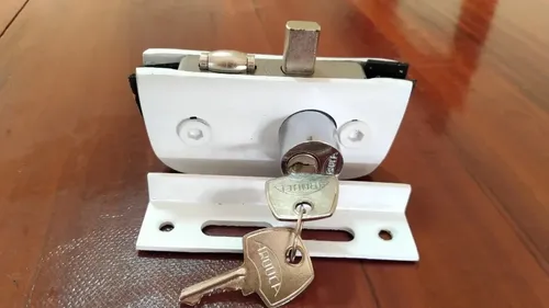 comprar Fechadura 1520 Trinco Rolete Va Branco (kit Cu002F02 Fechaduras)