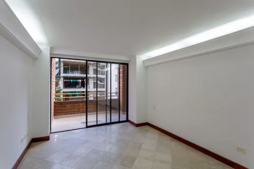Apartamento En Venta En Conquistadores. Cod V21453
