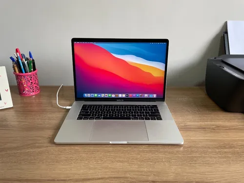 Macbook Pro 2017 Usado 16gb I7 512gb 15 Pol. Impecável Macbook Pro 2017 Usado 16gb I7 512gb 15 Pol. Impecável