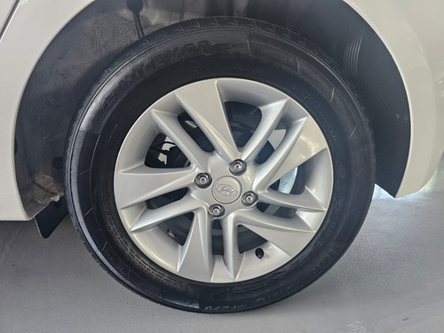 Hyundai HB20 1.6 PREMIUM 16V FLEX 4P AUTOMÁTICO