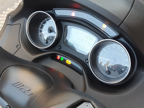 Imagen 15 de 15 de Piaggio Mp3 500 Sport Advanced