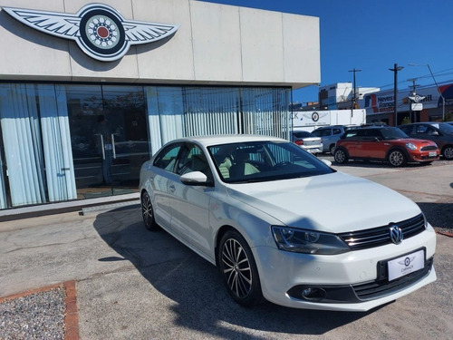 Volkswagen Jetta 2.0 Tsi Highline 211cv
