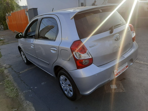 Imagem 9 de 21 de Toyota Etios Hatch Xs 1.5 Flex