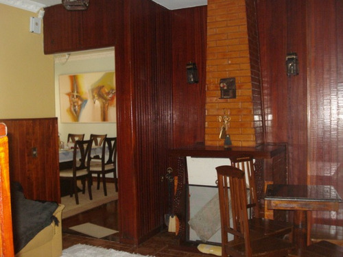 Encantadora Casa Com Lareira No Centro Da Charmosa Petrópolis, Em Discreta Rua Sem Saída.