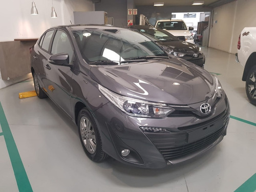 Toyota Yaris 1.5 Xls Mt 4p Sedán 2021 0km