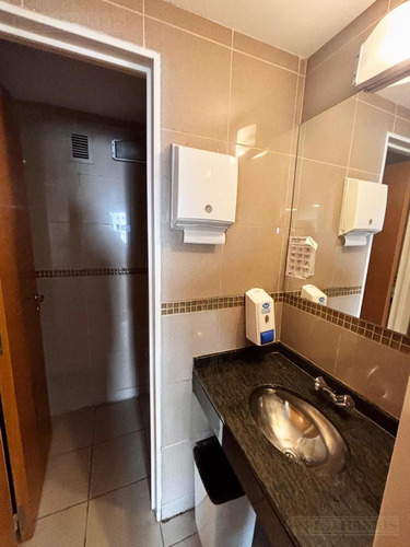 Oficina En Alquiler De 380 M2 En El Centro