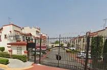 Comprar 405.excelente Casa En Calle Padua  En Villa Del Real En Tecámac  Estado De México En Fraccionamiento Con Parques Escuelas Servicios Cercas  Así Como Comercios Servicios Medicos  Trasporte  Vialidades 