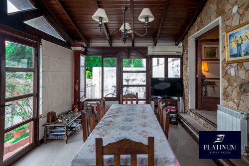 Venta Casa 3 Dormitorios Grand Bourg Con Cochera