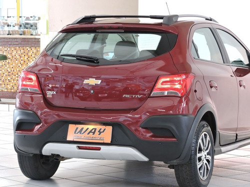 Imagem 4 de 20 de Chevrolet Onix 1.4 Mpfi Activ 8v 2018
