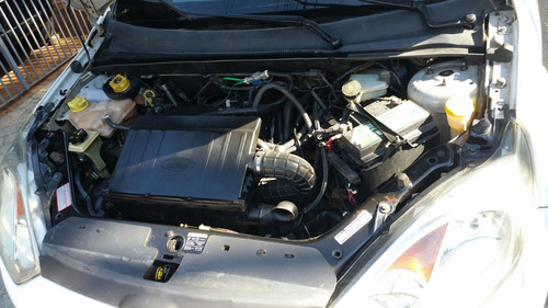 Imagem 3 de 12 de Ford Fiesta 2012 1.0 Flex 5p