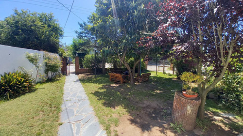 Imagen 5 de 13 de Casa Amplia C/ Jardín Cerrado Y Cochera En Zona Norte De Villa Gesell Para 6 Personas