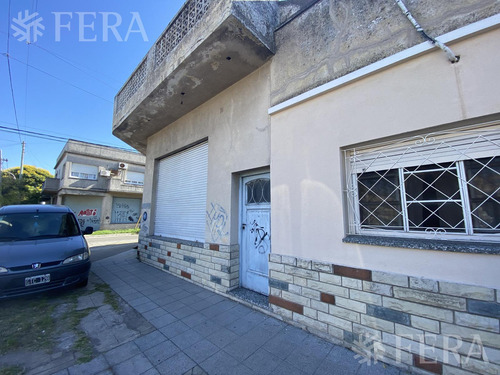 Venta De Casa De 3 Amb Con Local En Lanús Oeste