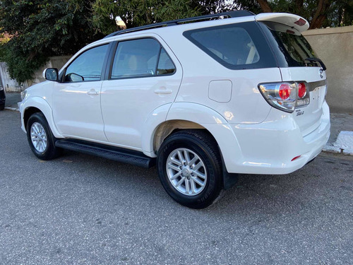 Imagem 10 de 15 de Toyota Sw4 2015 3.0 Srv 7l 4x4 Aut. 5p