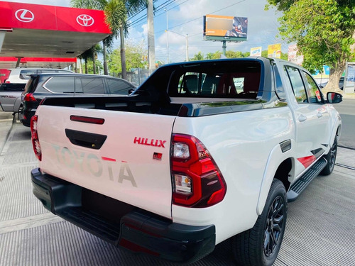 Imagen 13 de 14 de Toyota Hilux Revo 2022