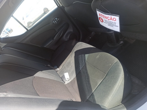 Imagem 6 de 15 de Nissan Versa 2014 1.6 16v Sl Flex 4p