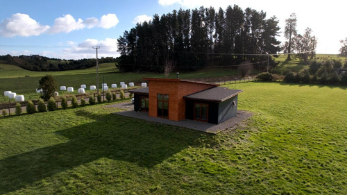 Casa Amplia Y Cómoda, Ubicada A 3 Km. Del Teatro Del Lago.