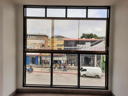 Imagen 11 de 13 de Local Comercial En Venta En Av. Bolívar, San Juan De Los Morros. 23-263