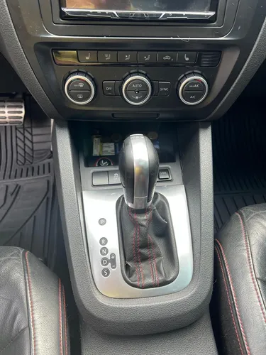 Volkswagen Jetta 2.0T Gli