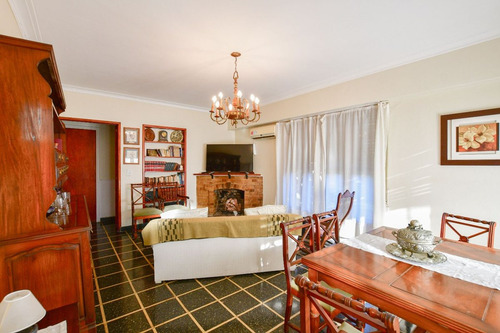 Casa Venta City Bell 3 Dormitorios Pileta Quincho