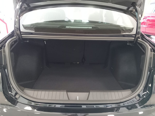 Fiat Cronos 1.3 Precision Flex Aut. 4p