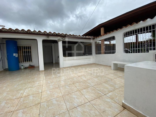 Imagen 4 de 21 de Pedro Castro Inmobiliaria Vende Casa En Urbanización Los Mangos Puerto Ordaz #inversion #oportunidad #somosinmobiliaria #compraventa #casas #townhouse