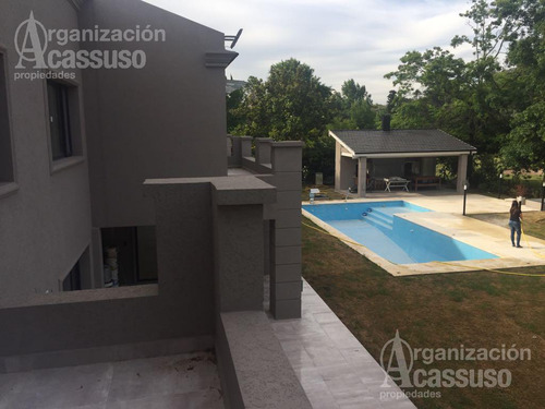 Casa En Venta - Village Country Club - Pilar