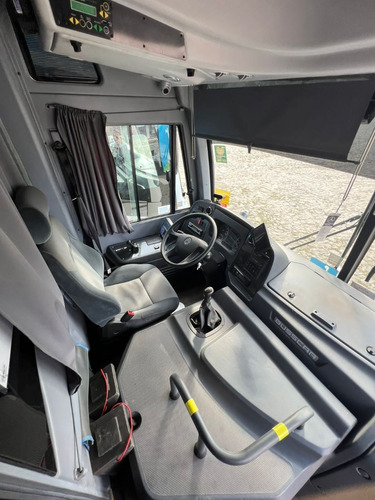 Imagem 3 de 6 de Mercedes Benz Busscar 2021 Cod. 5743